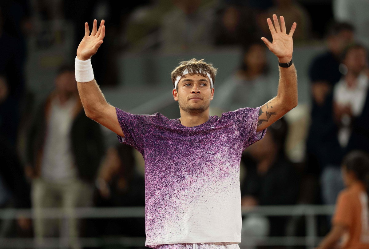 Flavio Cobolli Shows True Sportsmanship Despite French Open Final Defeat Against Alexander Zverev