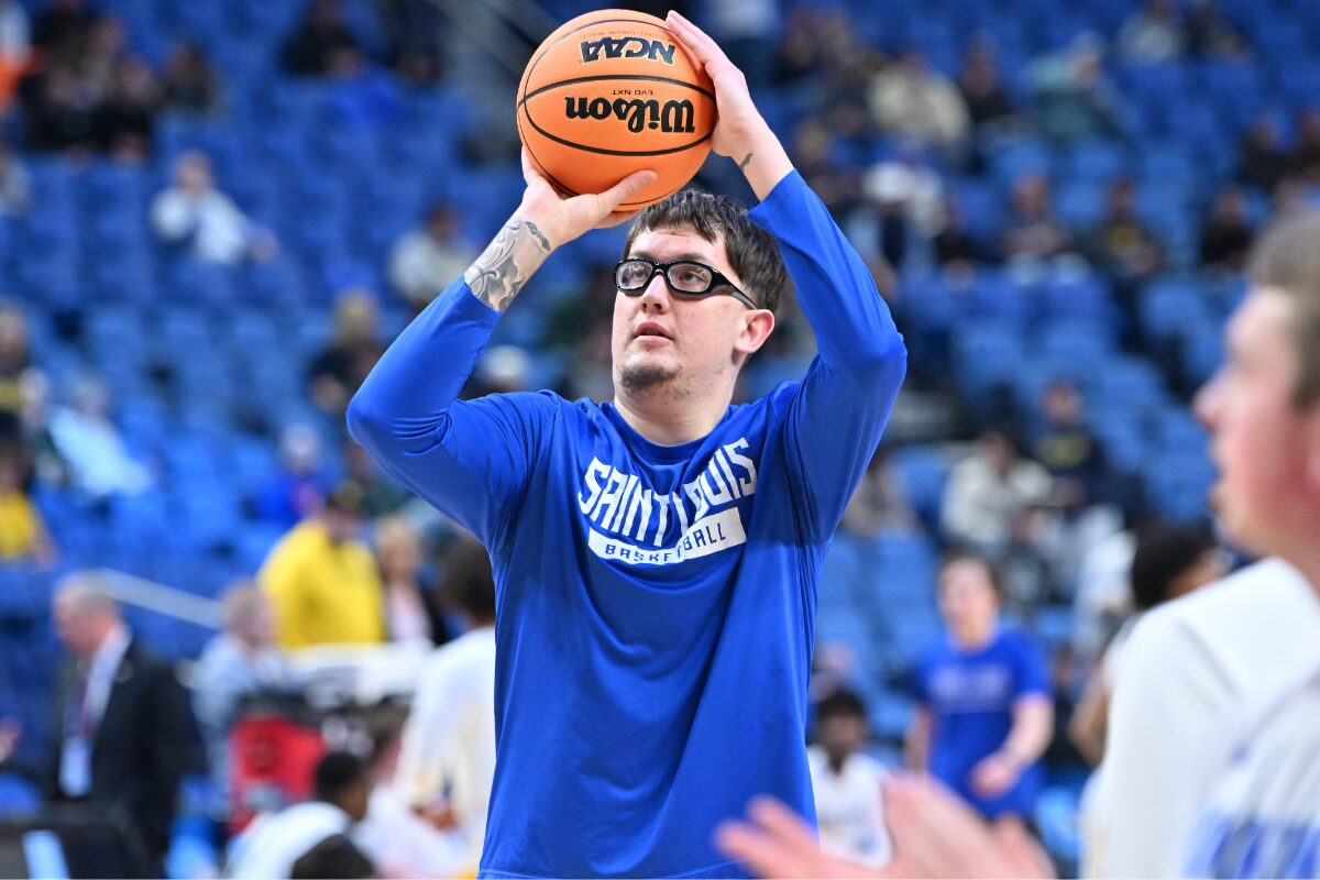 Undrafted Robbie Avila