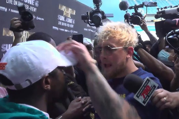 Floyd Mayweather Jake Paul