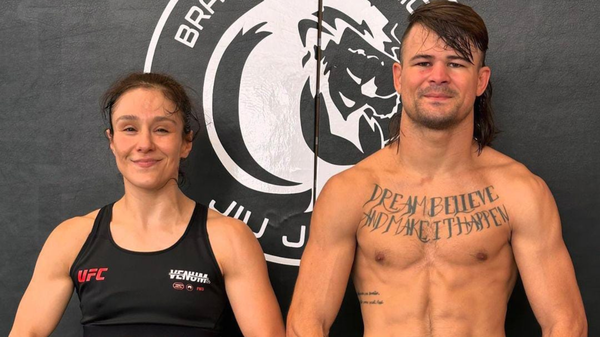 Alexa Grasso, Diego Lopes