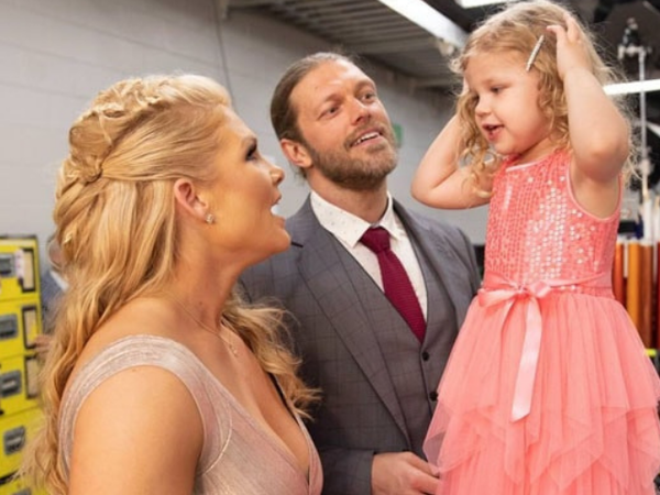 Beth Phoenix Cannot Fathom the Similarities Between a Young Edge and ...