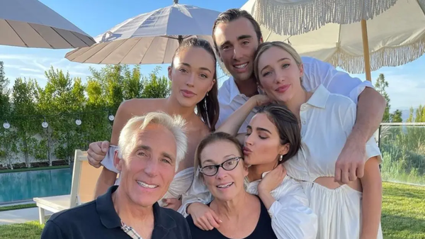 Olivia Culpo with her family