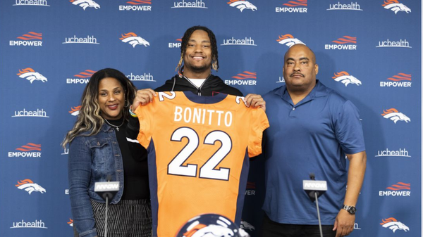 Nik Bonitto with mom Sandra Penn and dad Vincent Bonitto