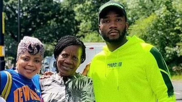 leon edwards with his mother