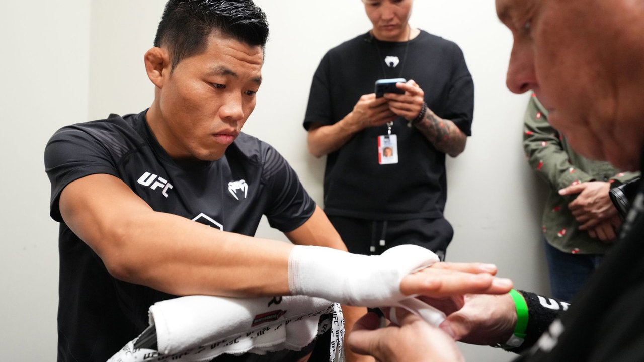 Sun Lin Injurys Li Jingliang Injury: How Did the UFC Welterweight Injure His Spine? Has ...