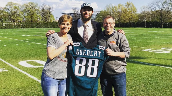 Dallas Goedert with parents