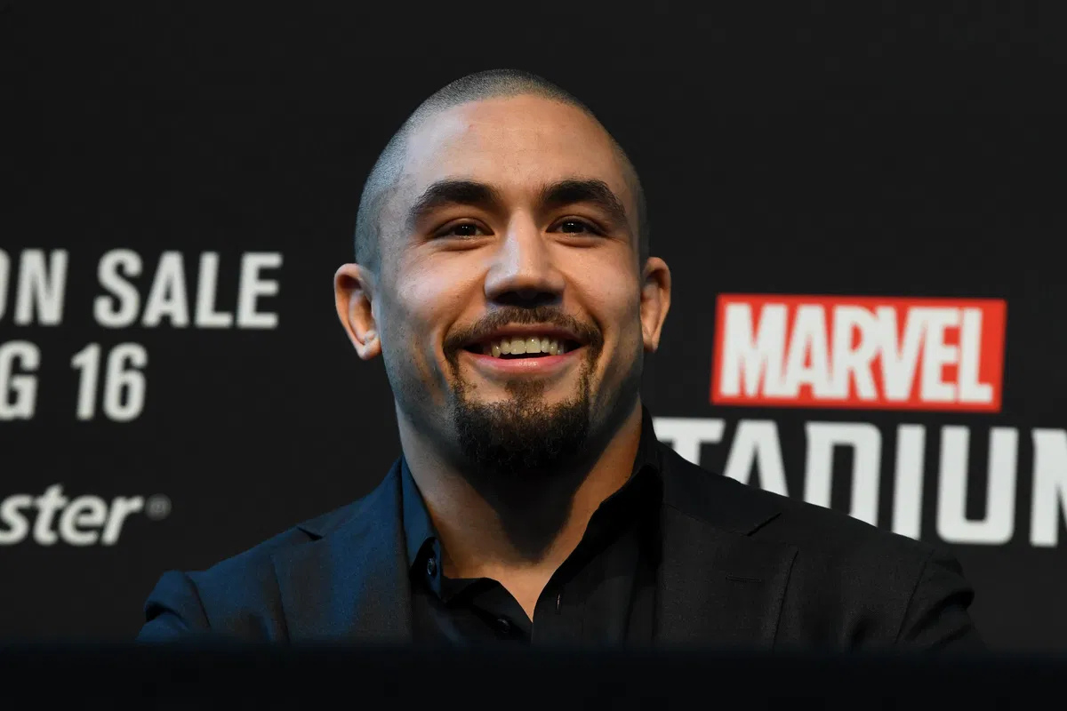 “Freak Accident” Victim Robert Whittaker Gifted Cheat Code to Rebound From Khamzat Chimaev Loss at UFC Abu Dhabi
