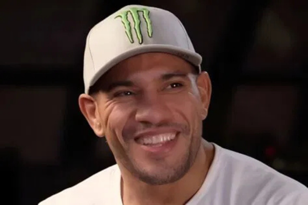 Alex Pereira