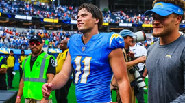 Cameron Dicker (Image via Instagram @dickerthekicker)