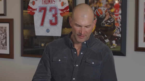 Browns Legend Joe Thomas Image via YouTube@Cleveland Browns)
