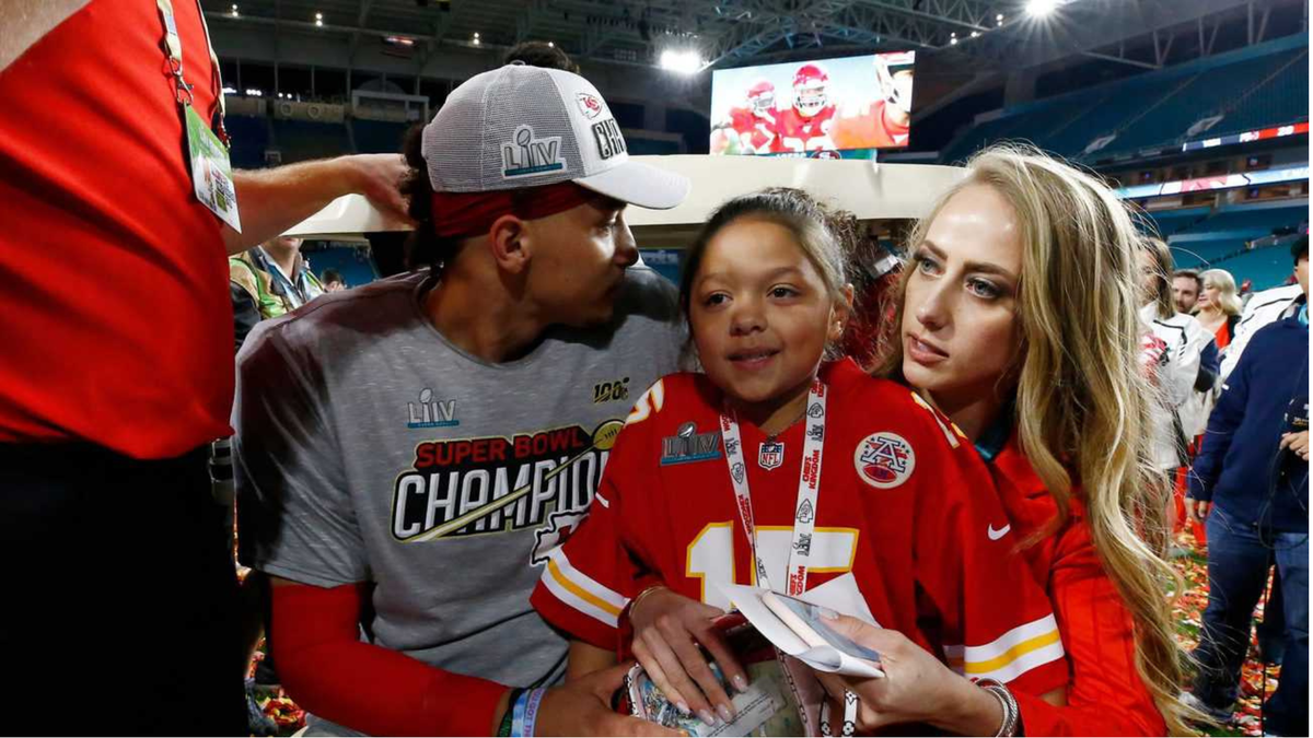 Patrick Mahomes' Mom Randi and Sister Mia Support Him at NFL Honors