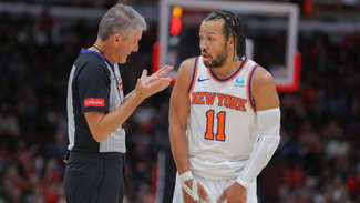 Knicks Jalen Brunson with referee