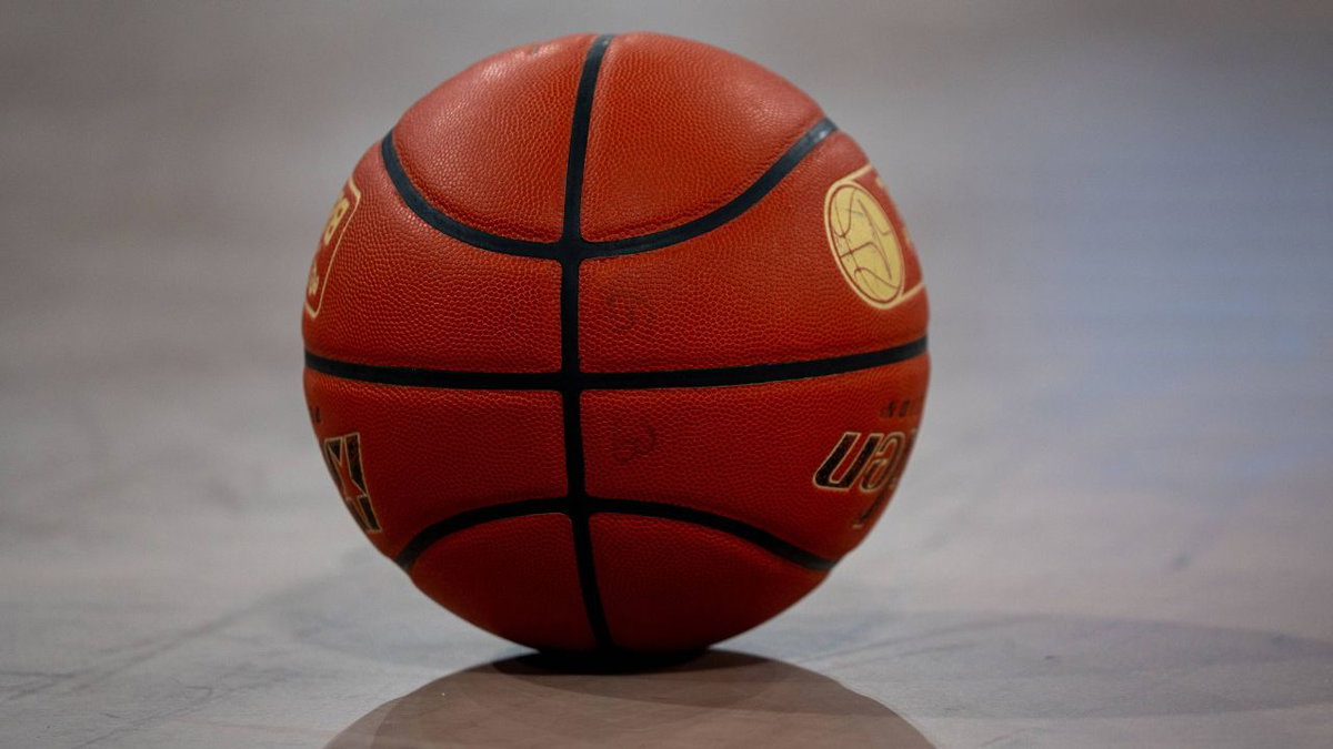 Controversial 12-Year Veteran Leaves USA After Failing to Attract NBA Interest