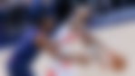 Kawhi Leonard guarding Brandon Ingram