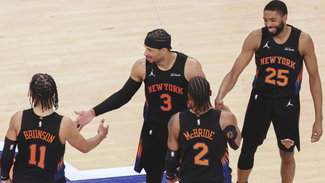 Josh Hart with the Knicks teammates