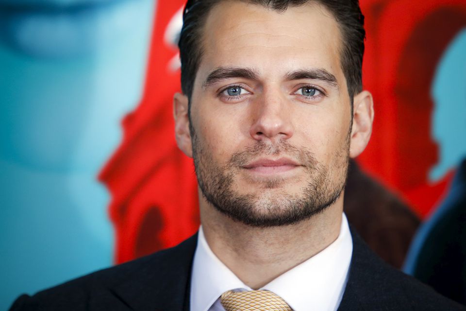Watch Superman Henry Cavill Seductively Build a Gaming PC in a