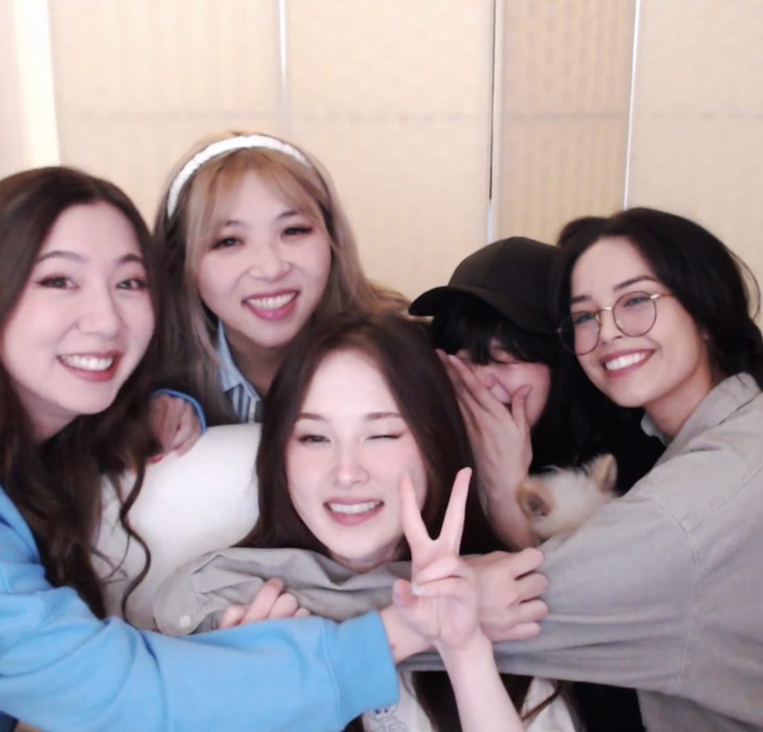 TinaKitten 💞 : r/OfflinetvGirls