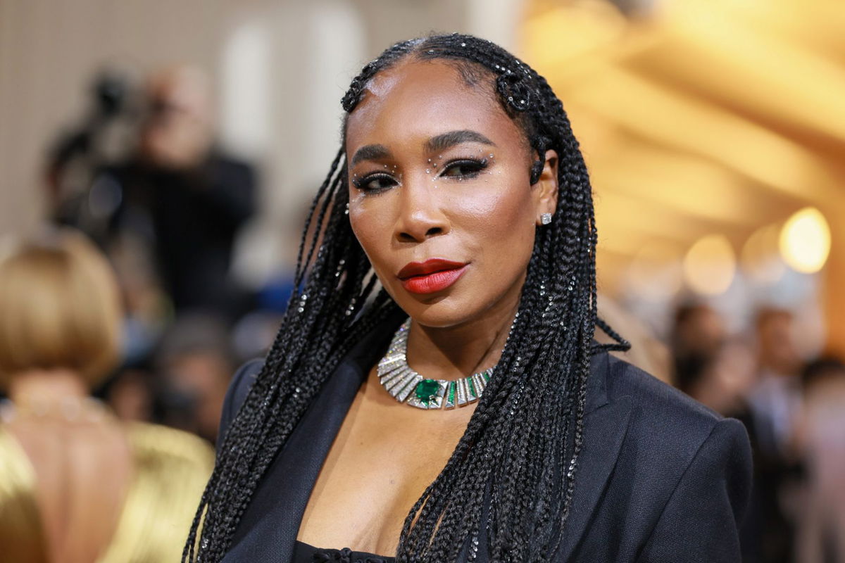 “Anche gli affari per la spiaggia…” — Venus Williams, 42 anni, è appassionata di tennis e un business di moda multimilionario mentre sfoggia un nuovo design in una località esotica dell’Italia