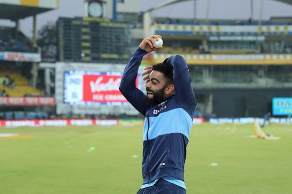 Virat Kohli trying to immite Harbhajan Singh