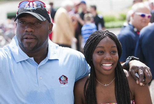 Warren Sapp's Heartwarming Gesture for Ailing Daughter Earns 'Best Dad ...