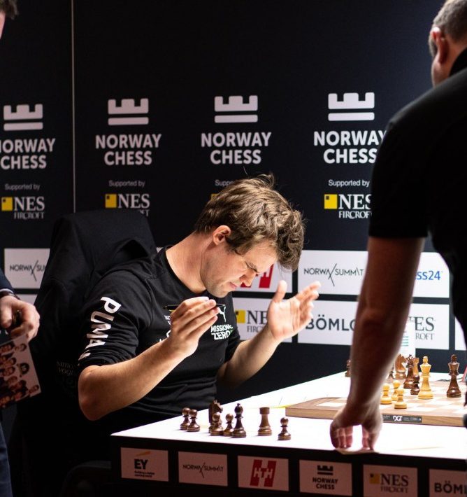 World Number One Magnus Carlsen Adds Himself to Billionaire Elon Musk's  Problems List After His Recent Tweet on Chess - EssentiallySports