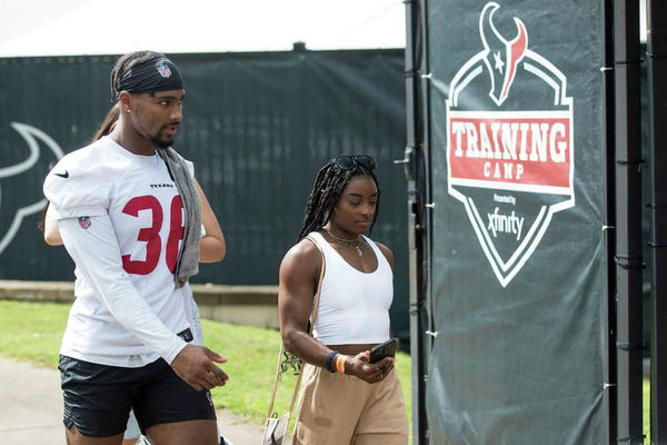 Jonathan Owens and Simone Biles