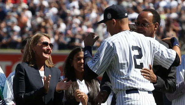 Derek Jeter with his mother Dorothy