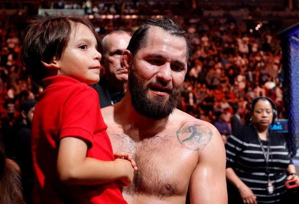 Jorge Masvidal with son