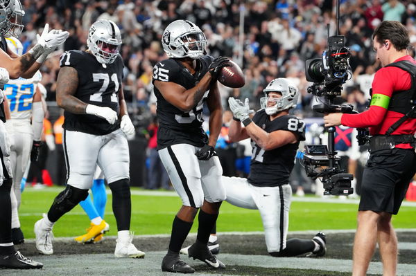 The Playoffs » Em primeiro jogo em Las Vegas, Raiders surpreendem