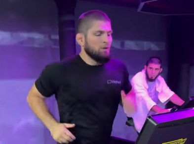 Khabib Nurmagomedov training with Islam Makhachev