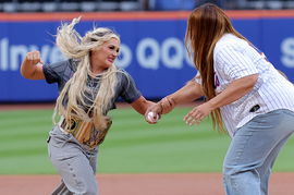 Tiffany Stratton and Nia Jax during Mets vs. Angels match