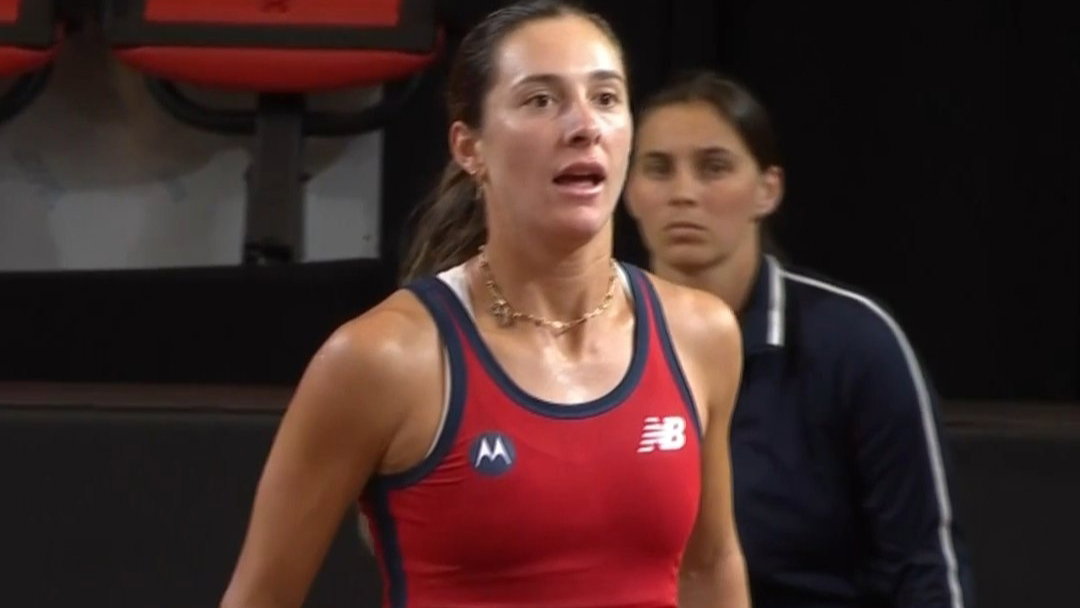 26-Year-Old American Pro Leaves in Pain After Mid-Match Injury Scare