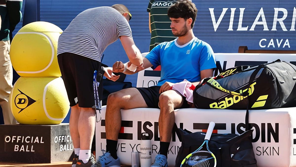 Alcaraz Faces ‘Discomfort’ With Mid-Match Injury Scare in Barcelona