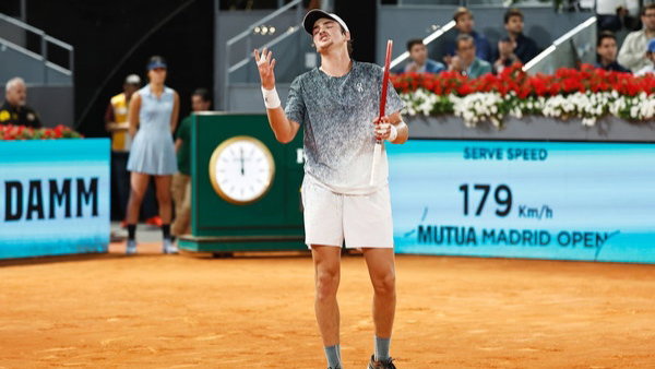 Fonseca Destroys Gear in Rage Before Teen Rival Knocks Him Out in Madrid