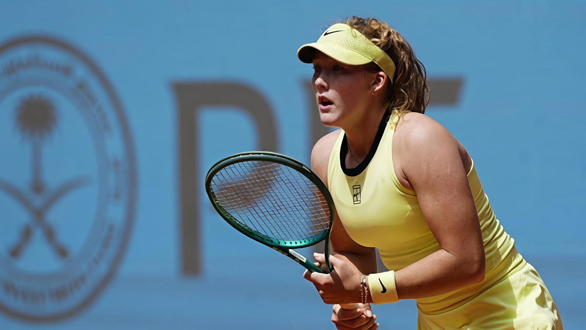 Unexpected Emergency in Stands Brings Andreeva’s QF Match to a Halt