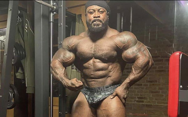 William-Bonac-264-pound-physique-September-2022