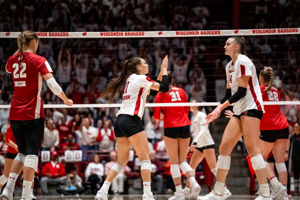 Wisconsin Badgers Women&#8217;s Volleyball Team 3, source &#8211; X (Twitter)