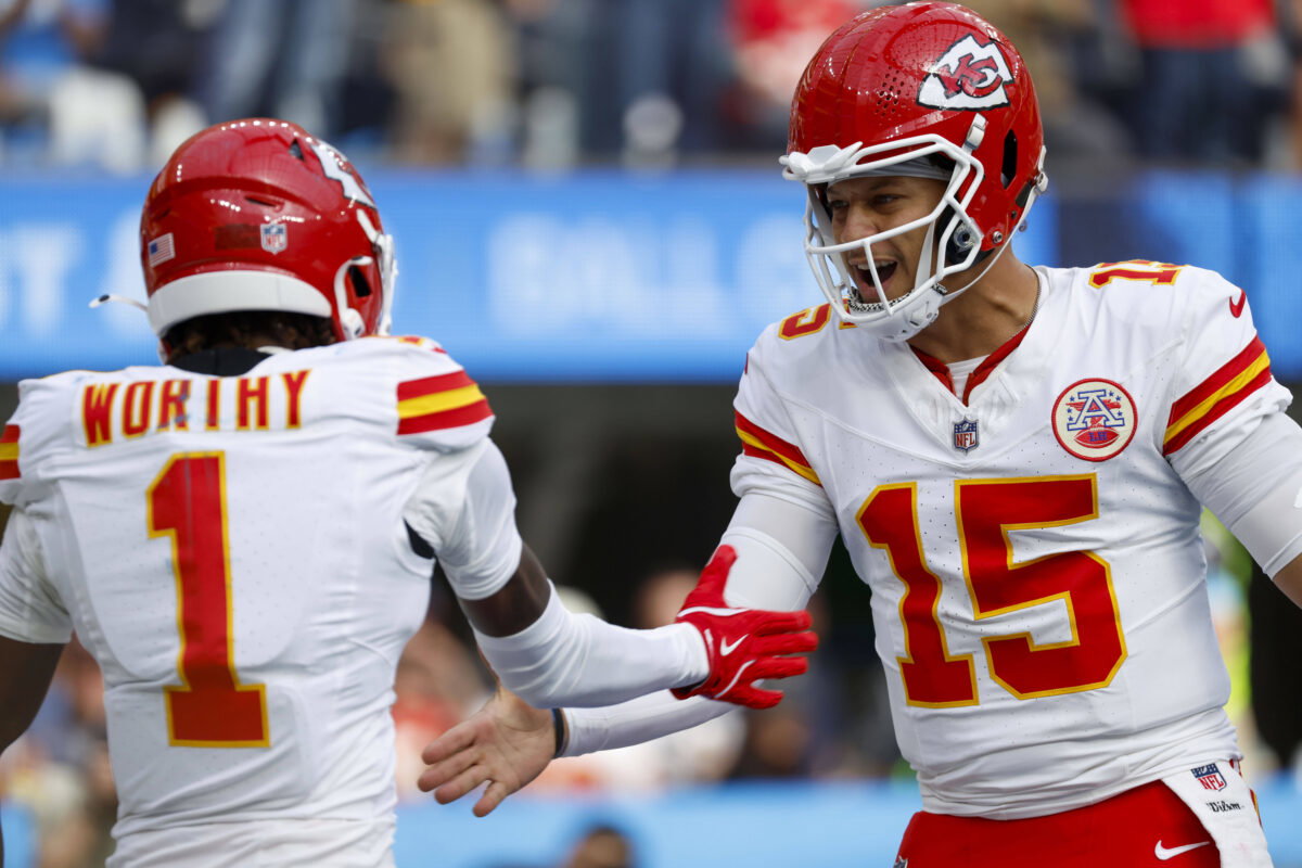 Patrick Mahomes, Xavier Worthy and More React as Chiefs Star Celebrates Major Personal News