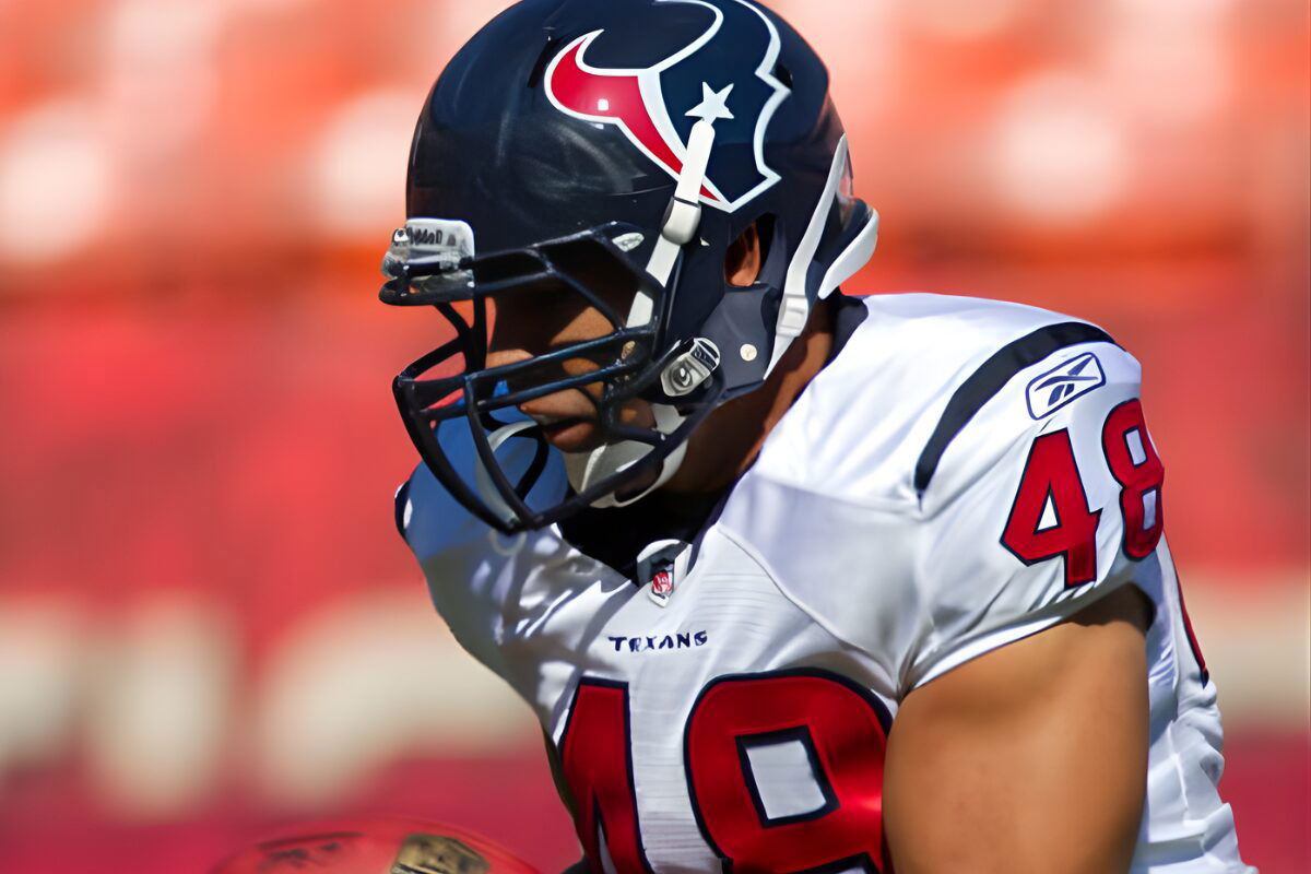 Former NFL and UFC Pro Shares Brutal Reality Behind Submissions in MMA