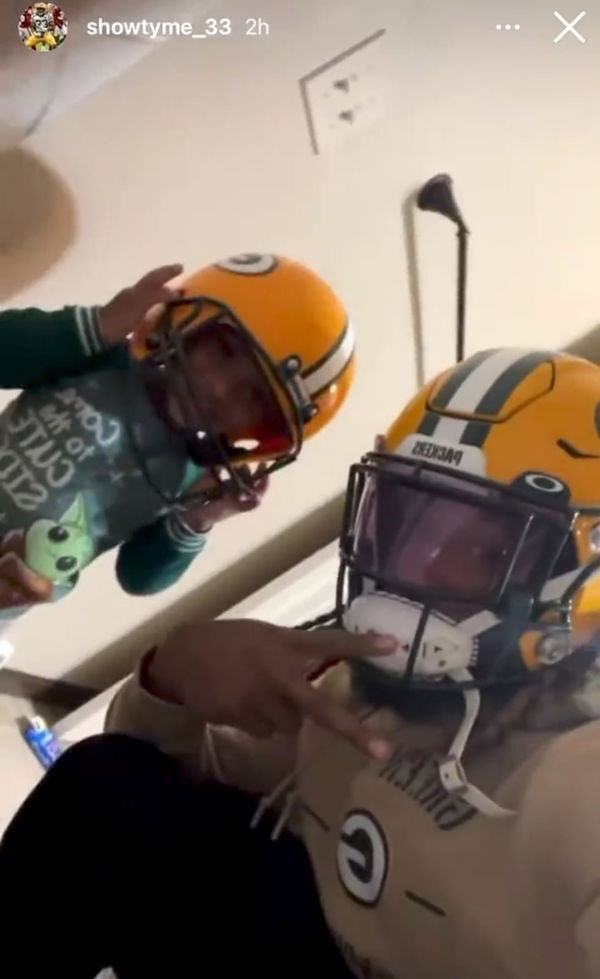 Packers make Aaron Jones special jersey to hold ashes of his father - On3