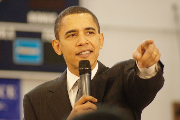 Larry Fitzgerald makes hole in one playing with Barack Obama