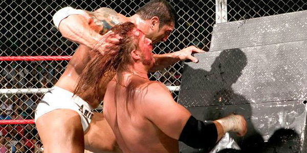 batista-triple-h-hell-in-a-cell-2