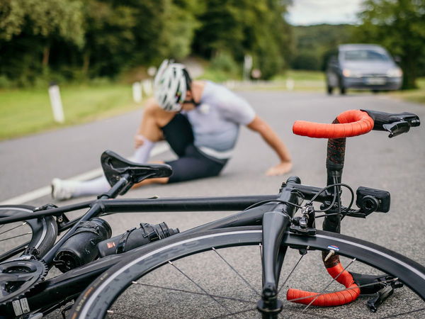 bicycle-accident-crash-gettyimages-1372134627-64da6441d2392