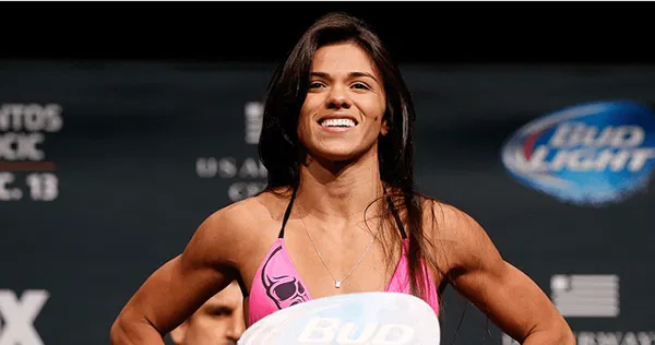 claudia-gadelha-lesao-aisling-daly-ufc186_527865_OpenGraphImage