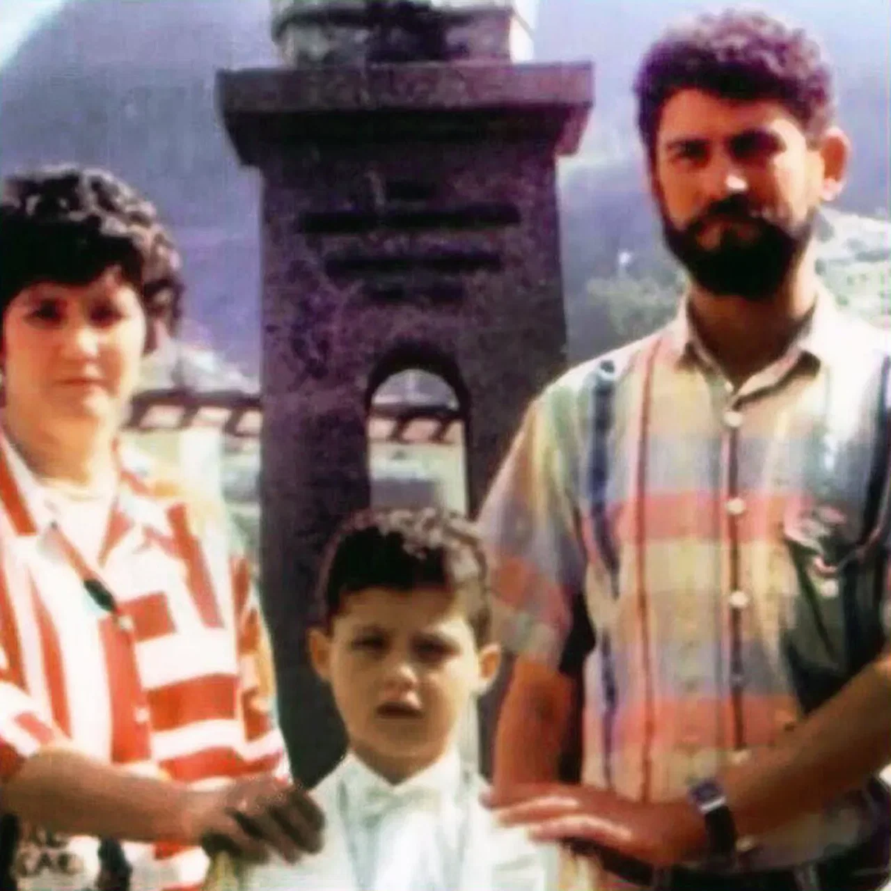 Cristiano Ronaldo throwback photo with parents, mom Maria Dolores dos Santos and dad José Dinis Aveiro.
