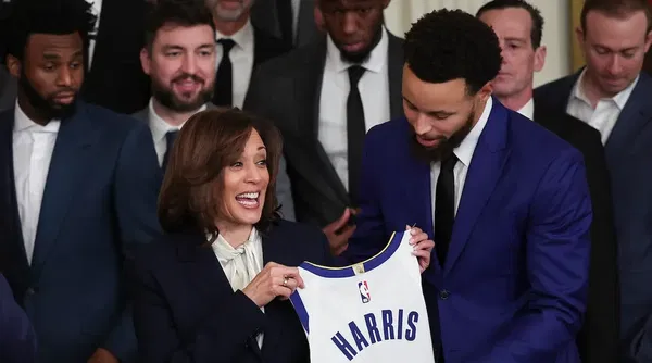 Like Stephen Curry, Kamala Harris' Heart Breaks Over Oakland's Mass Exodus in Sports: “It's Sad” - EssentiallySports