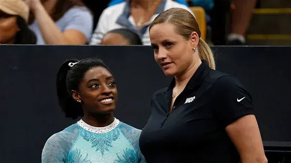 Cecile Landi, Simone Biles