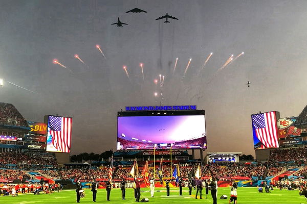 dvids-super-bowl-flyover-2021-bombers-1800