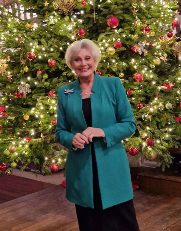 Angela Rippon