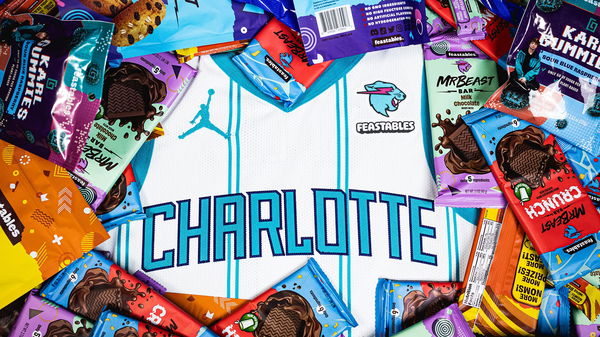 Charlotte Hornets Reveal Amazing Retro Court To Celebrate Their